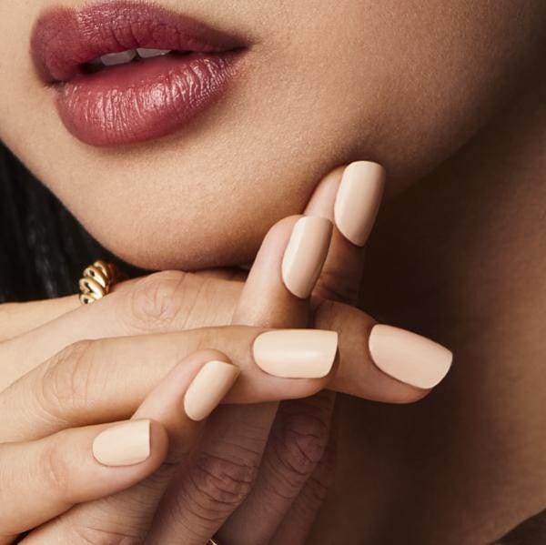 SMALTO CND VINYLUX Cuddle Up